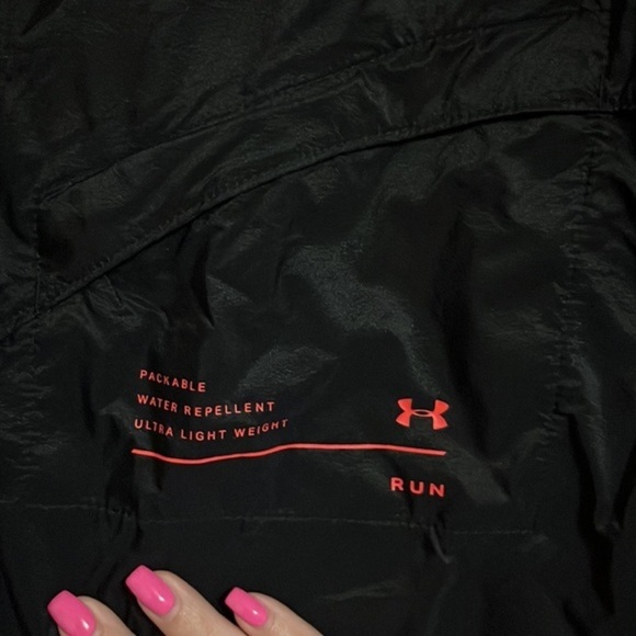 Women's Under Armour Qualifier Storm Packable Jacket - Picture 4 of 12